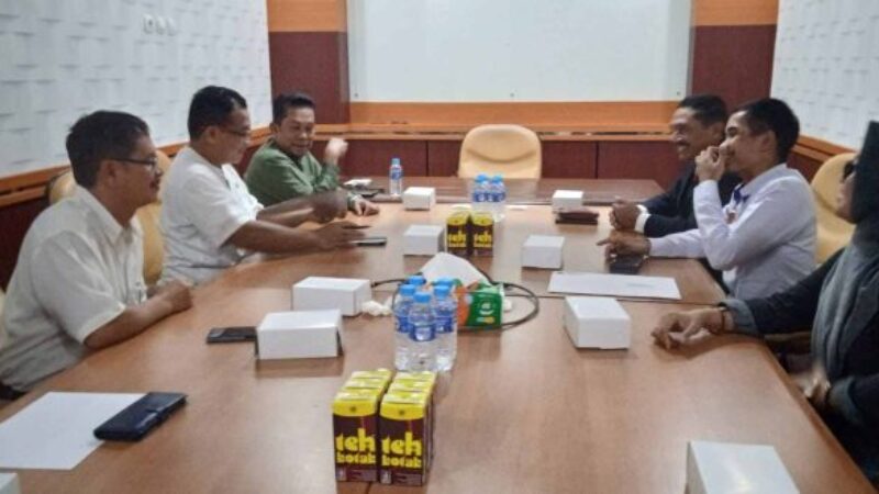 Peradi Banjarmasin Serahkan MoU Lanjutan ke ULM Banjarmasin